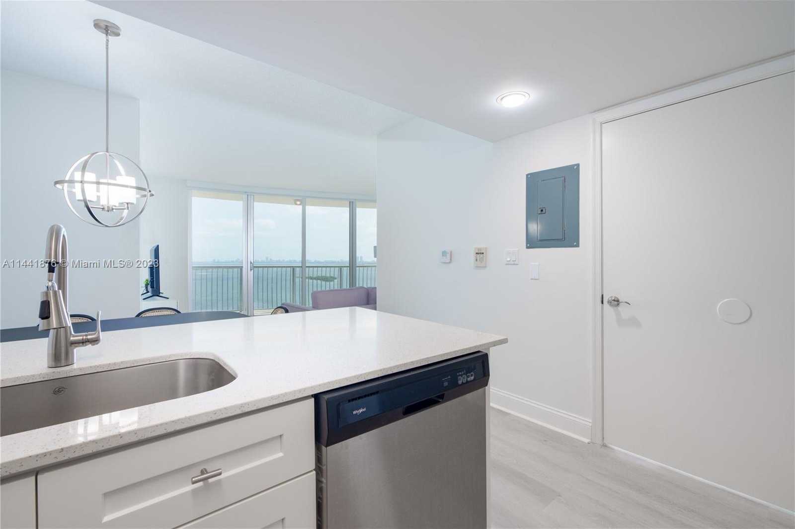 Small Image of 1750 NORTH BAYSHORE DR #2401, Miami Number 24