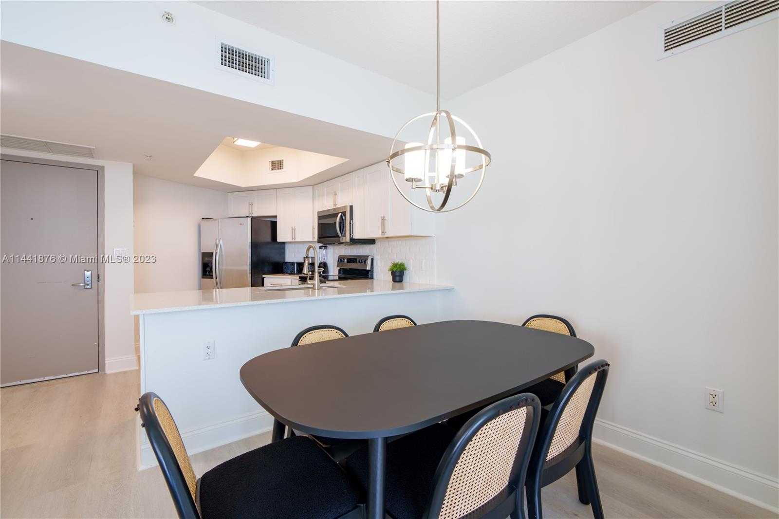 Small Image of 1750 NORTH BAYSHORE DR #2401, Miami Number 25