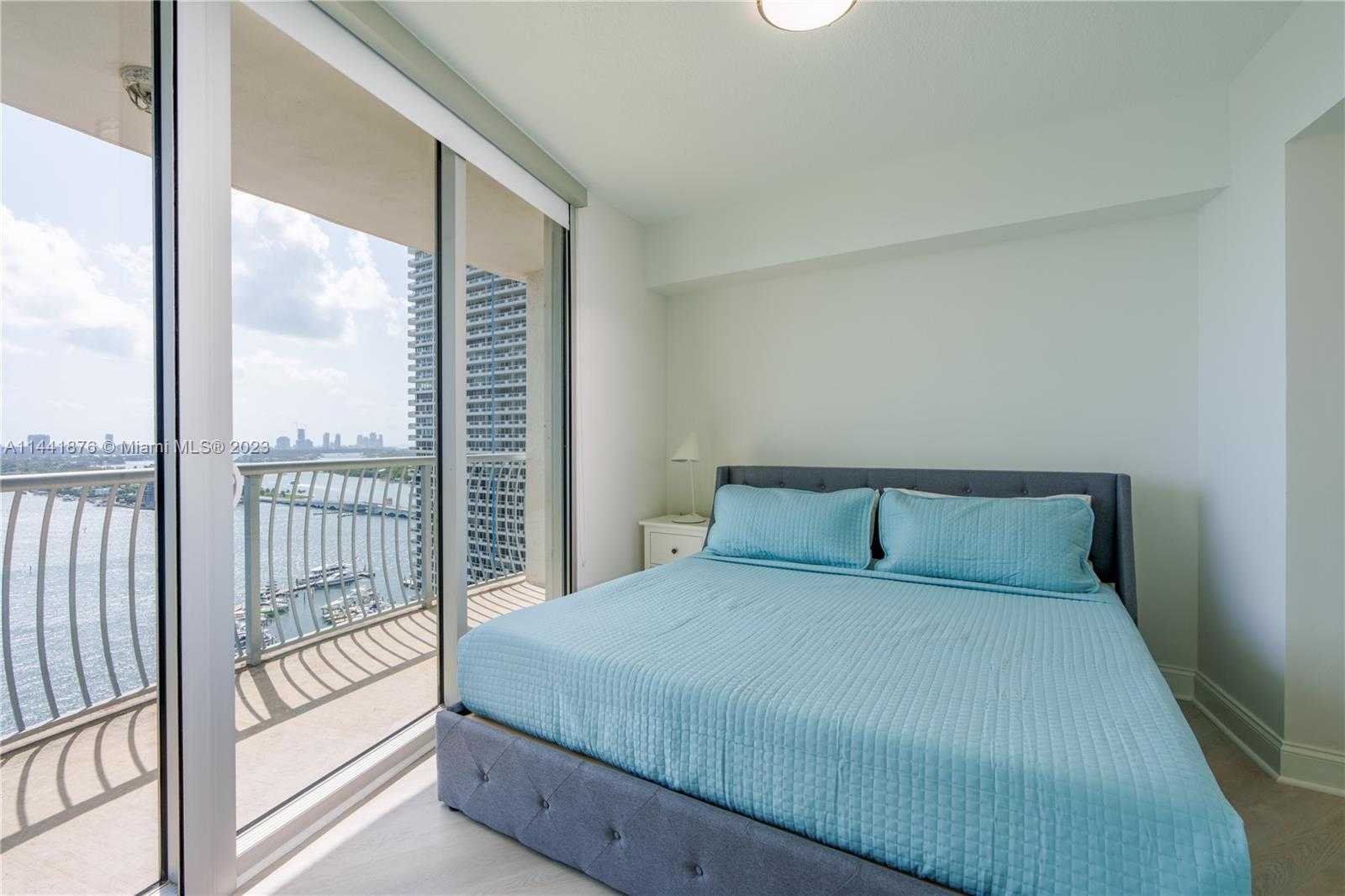 Small Image of 1750 NORTH BAYSHORE DR #2401, Miami Number 32