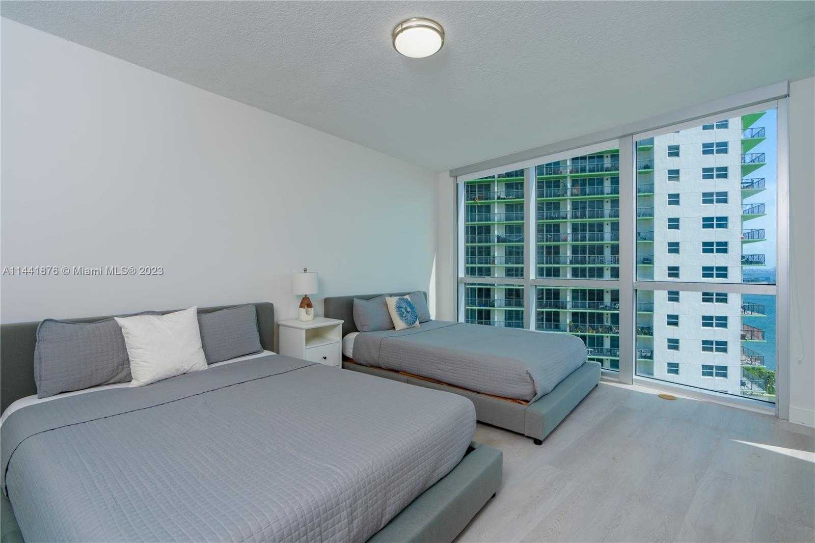Small Image of 1750 NORTH BAYSHORE DR #2401, Miami Number 9
