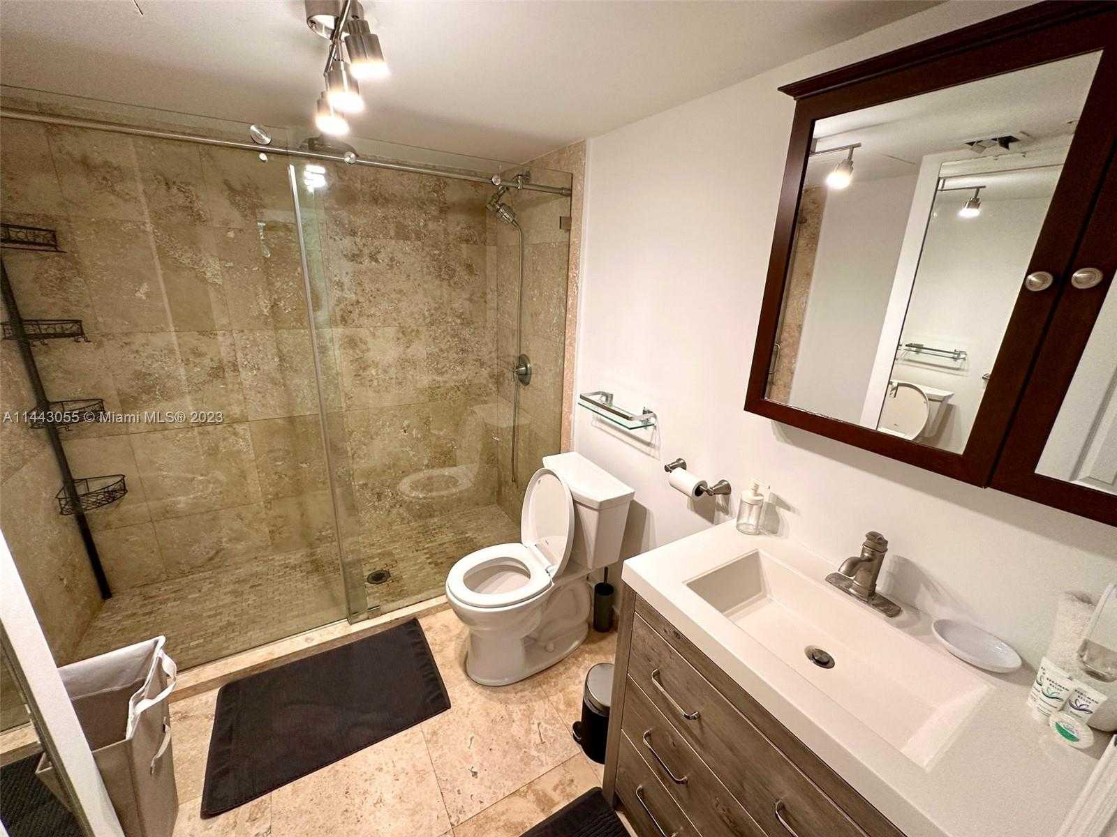 Small Image of 1500 Bay Rd, Miami Beach, FL 33139, USA Number 14