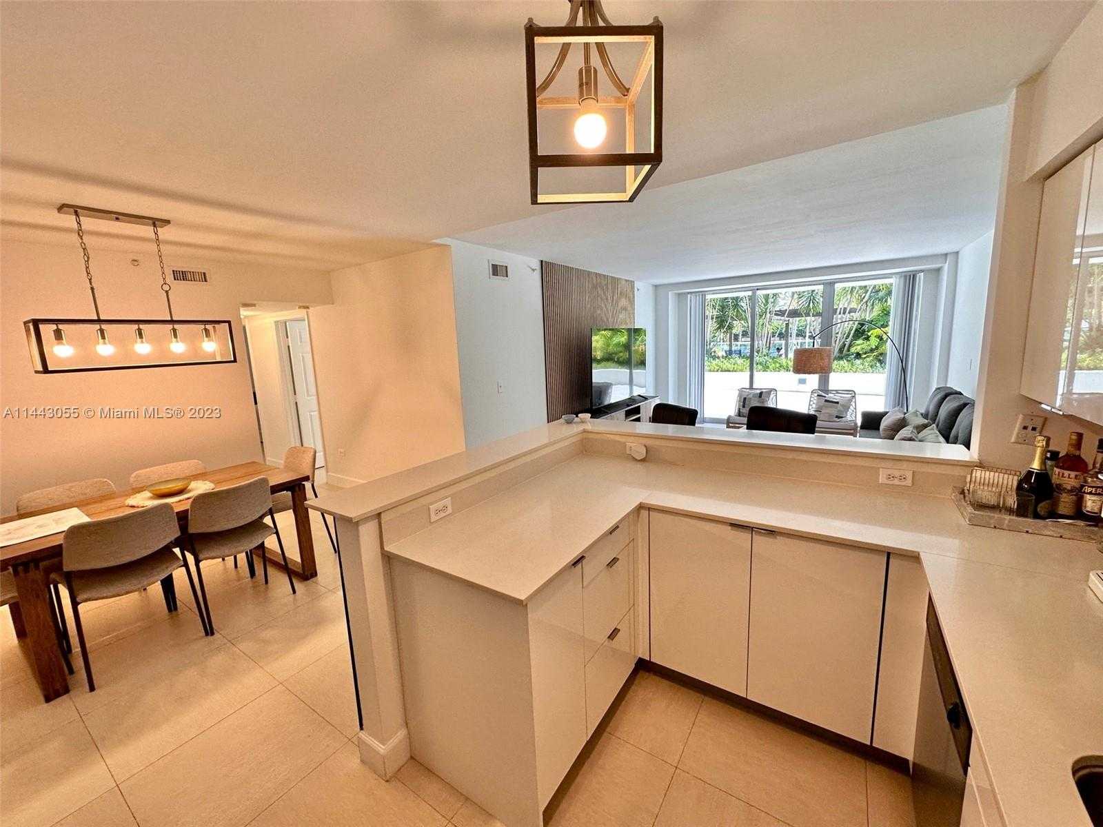 Small Image of 1500 Bay Rd, Miami Beach, FL 33139, USA Number 8