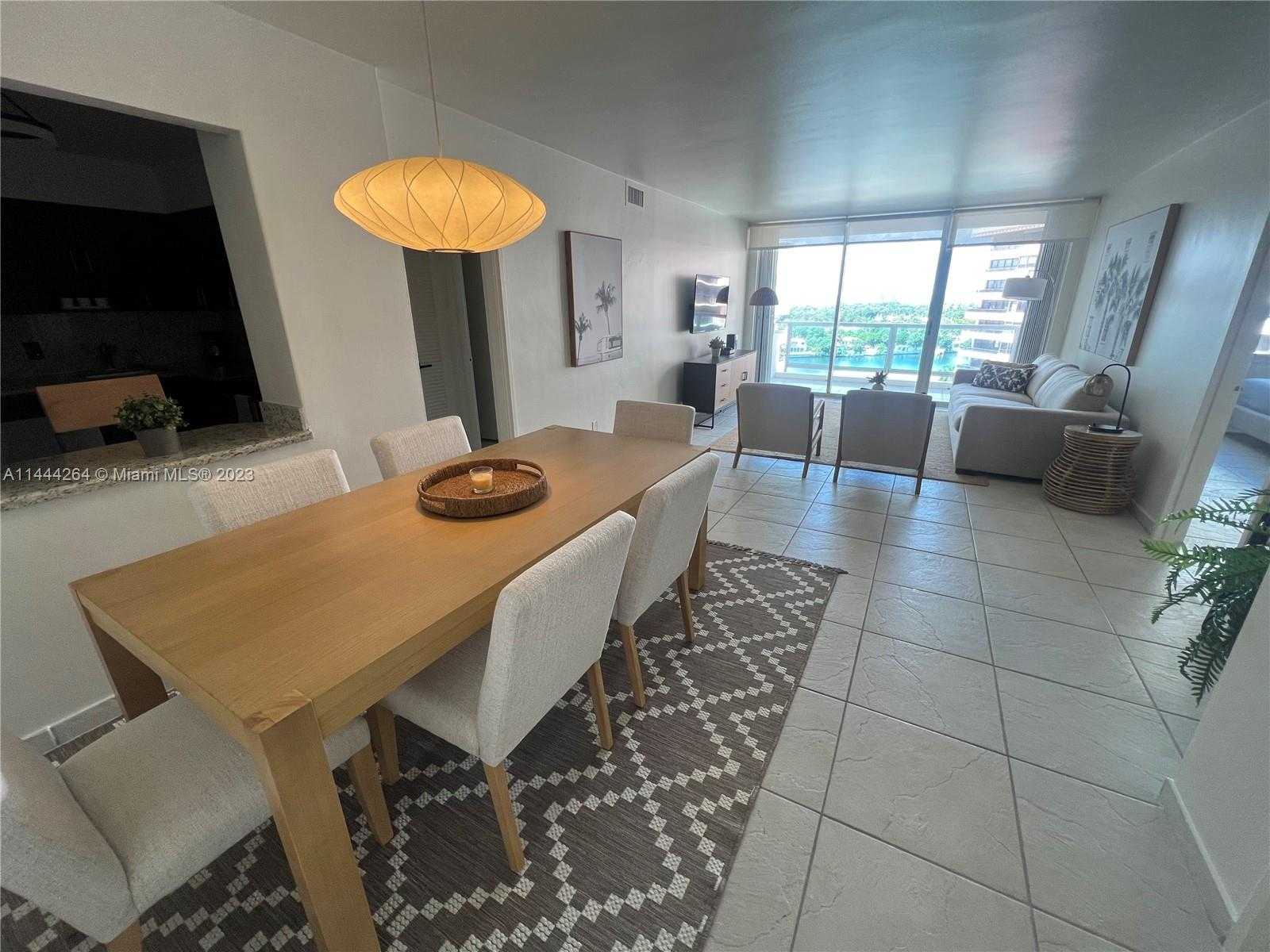 Small Image of 5161 COLLINS AVE #1211, Miami Beach Number 3