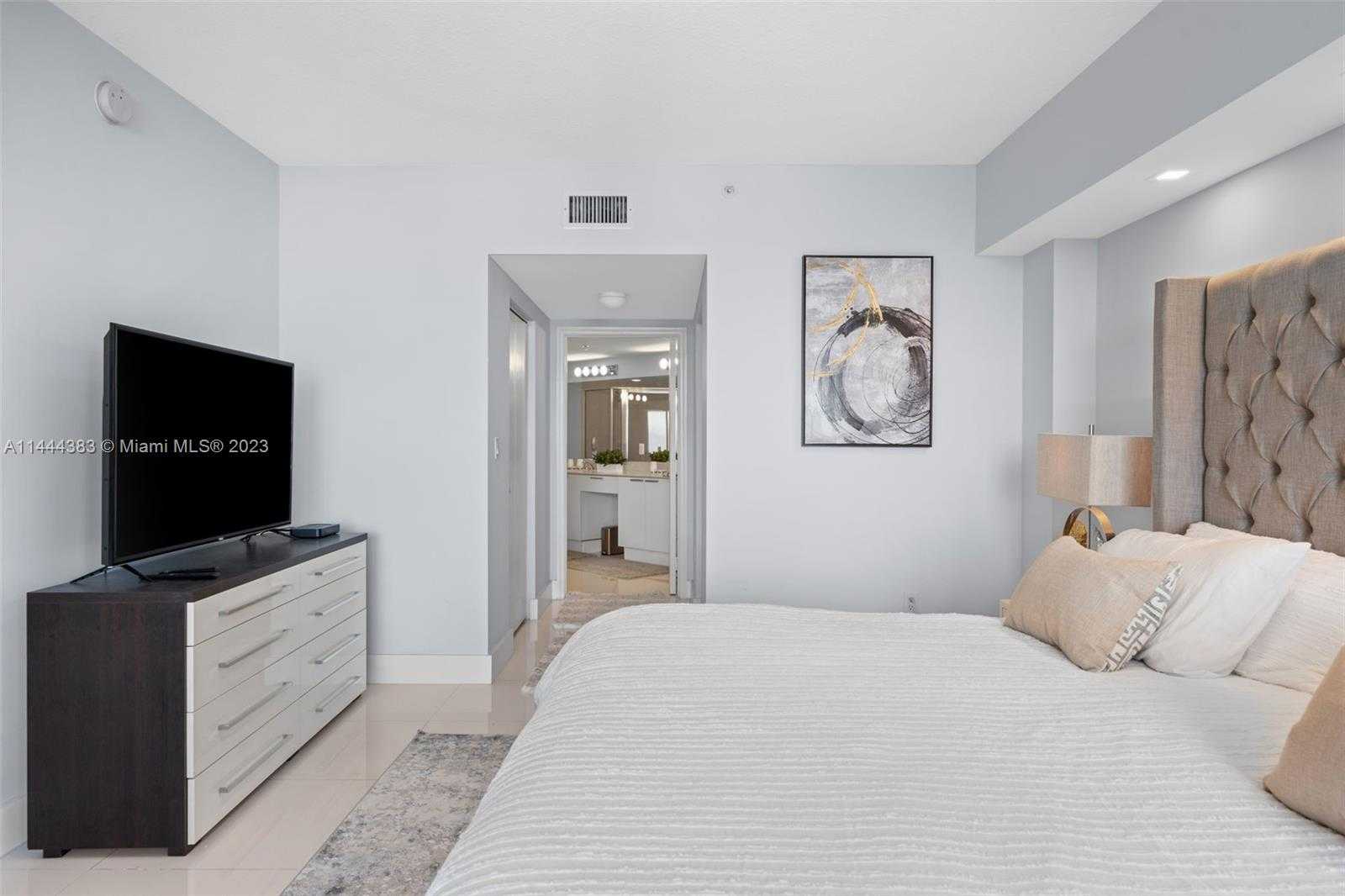 Small Image of 16699 COLLINS AVE #1104, Sunny Isles Beach Number 16
