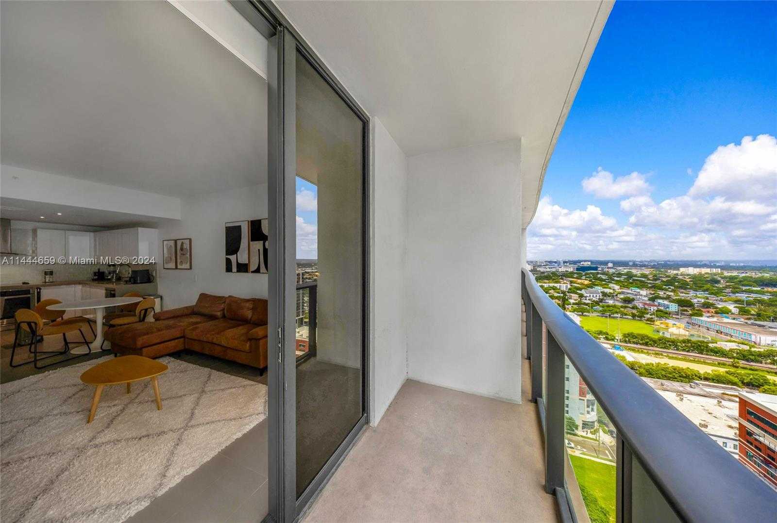 Small Image of 1600 NORTH EAST 1ST AVE #2318, Miami Number 19