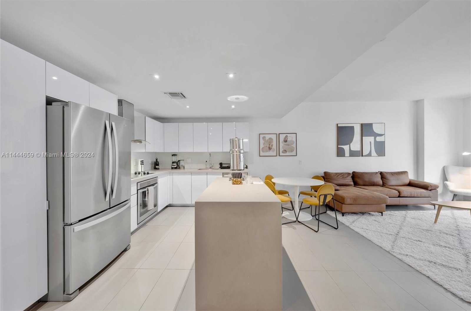 Small Image of 1600 NORTH EAST 1ST AVE #2318, Miami Number 3