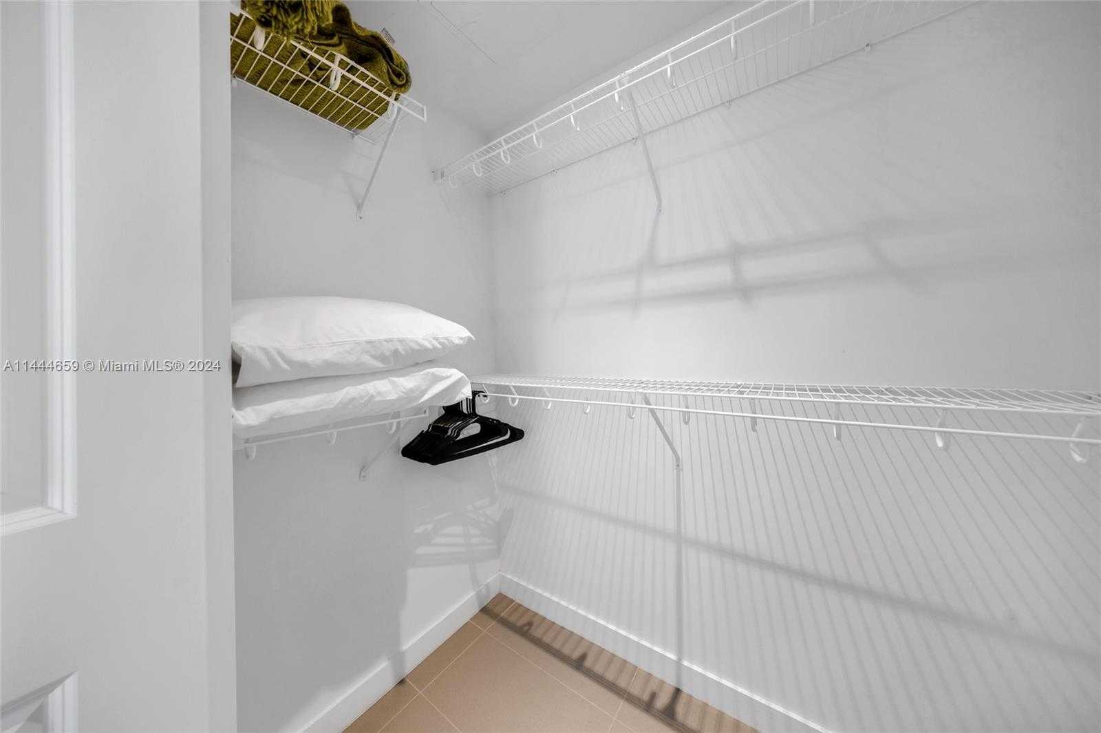 Small Image of 1600 NORTH EAST 1ST AVE #2318, Miami Number 42