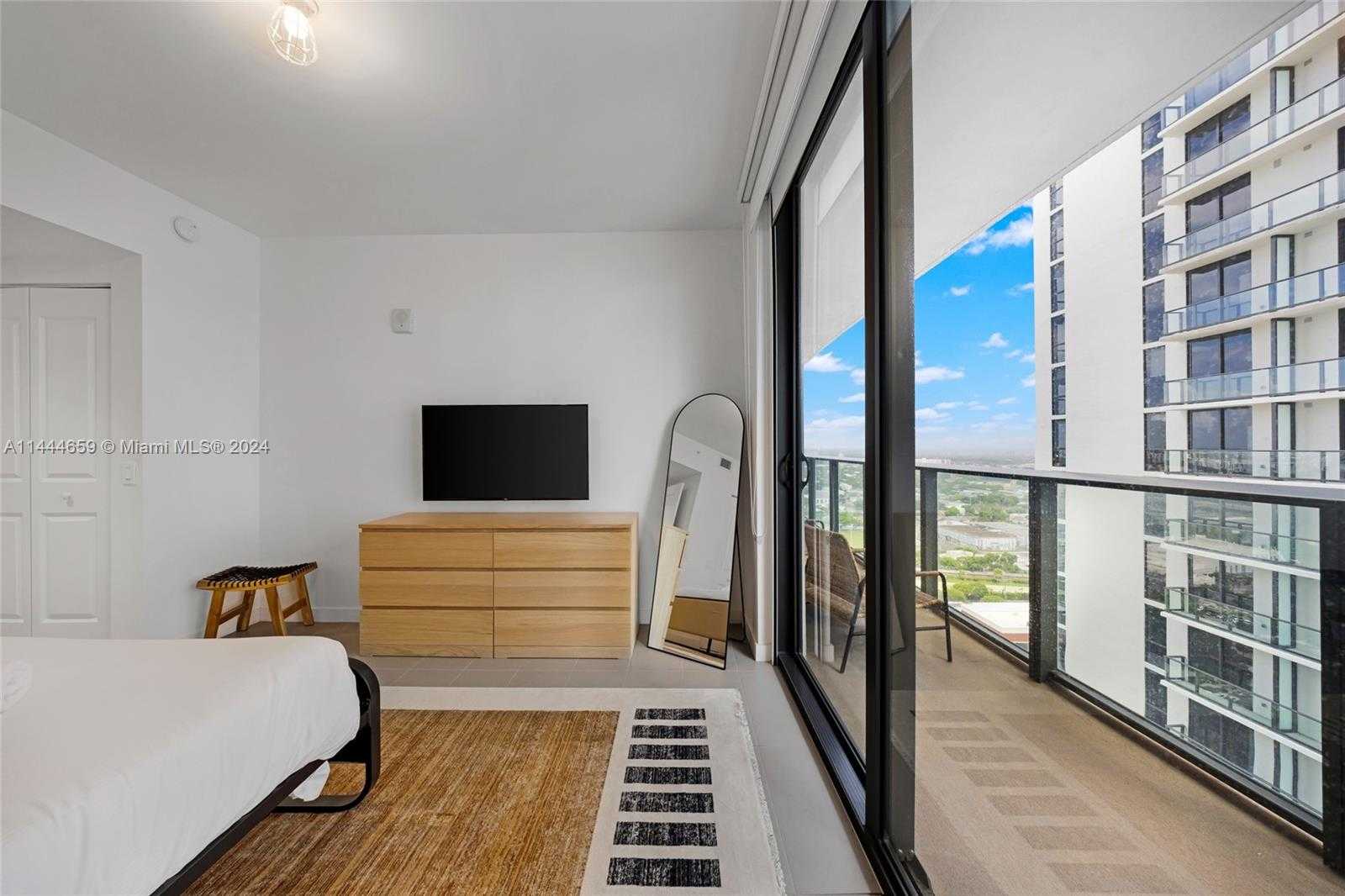 Small Image of 1600 NORTH EAST 1ST AVE #2318, Miami Number 9