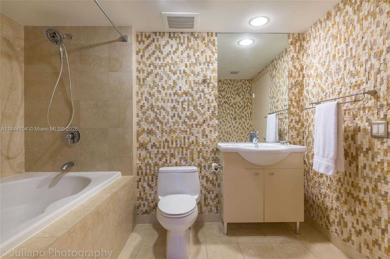 Small Image of 1830 SOUTH OCEAN DR #1107, Hallandale Beach Number 15