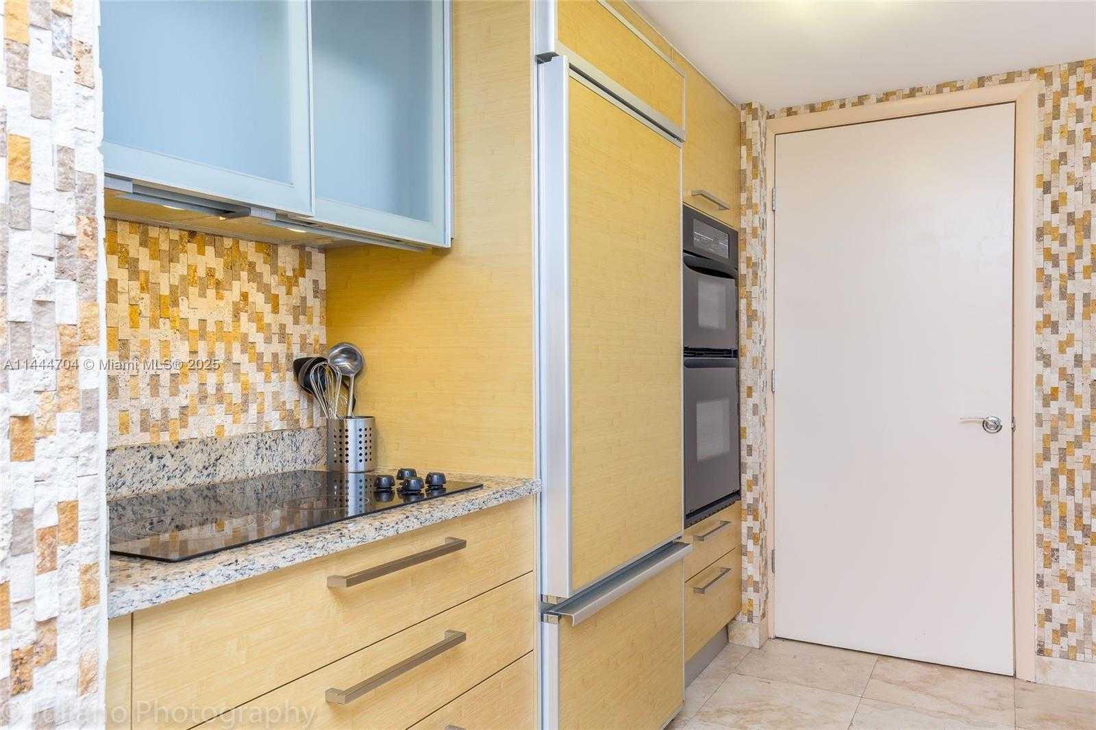Small Image of 1830 SOUTH OCEAN DR #1107, Hallandale Beach Number 2