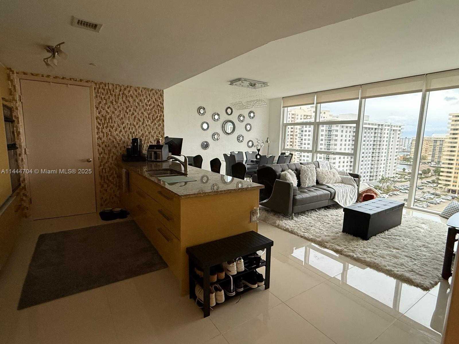 Small Image of 1830 SOUTH OCEAN DR #1107, Hallandale Beach Number 24