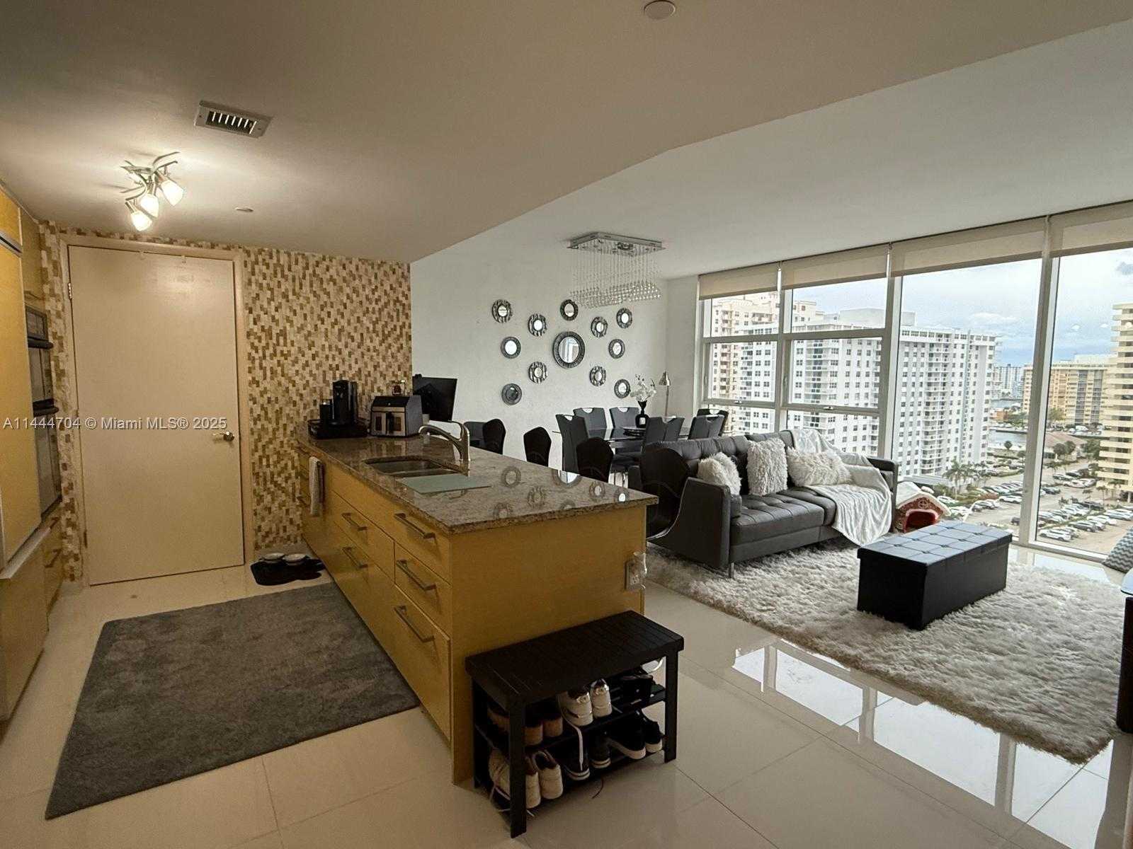 Small Image of 1830 SOUTH OCEAN DR #1107, Hallandale Beach Number 27