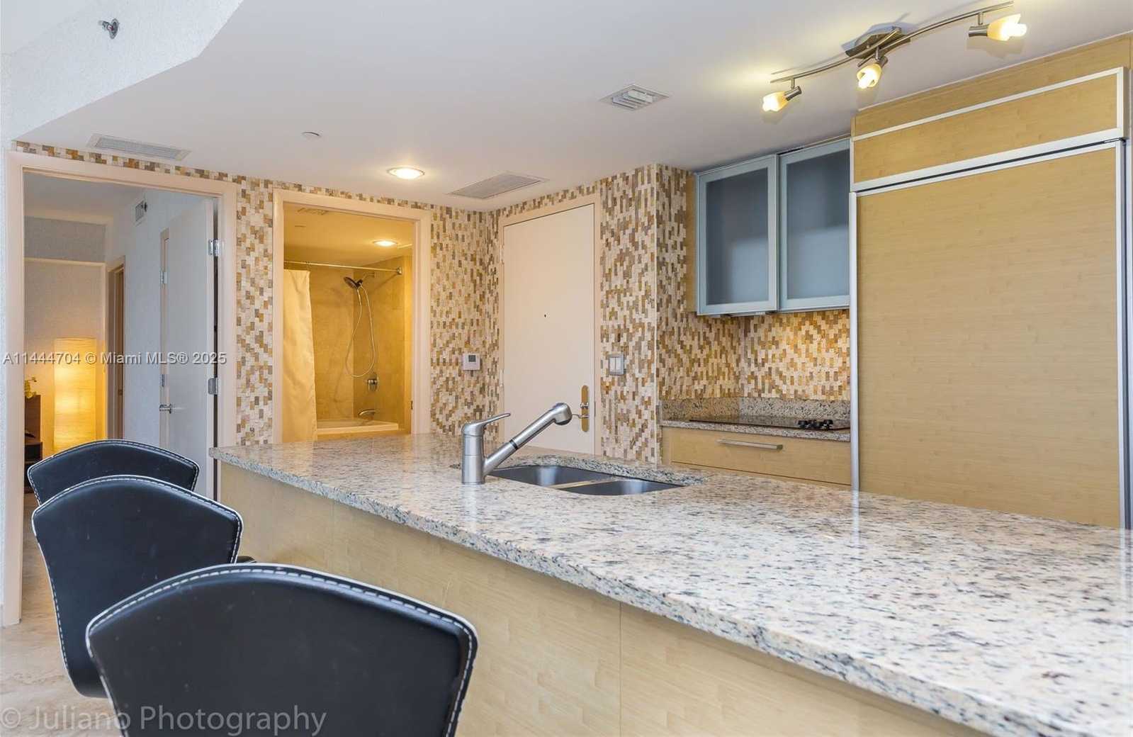 Small Image of 1830 SOUTH OCEAN DR #1107, Hallandale Beach Number 4