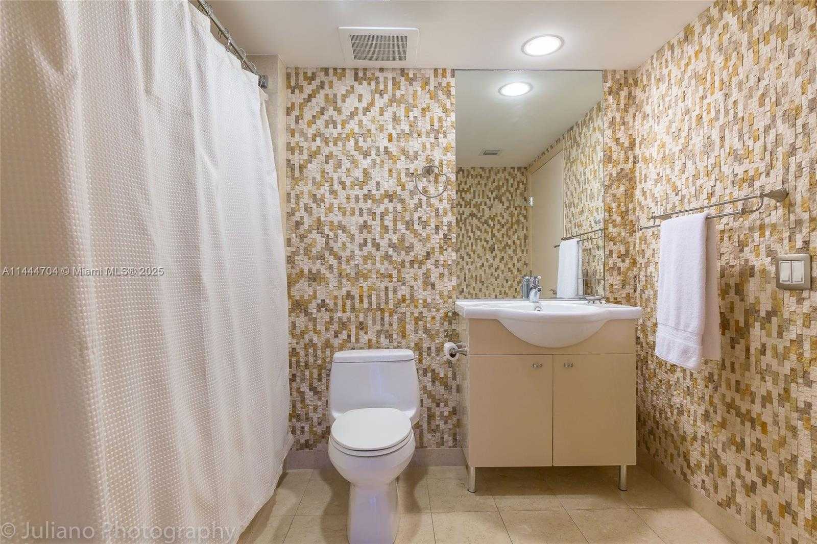 Small Image of 1830 SOUTH OCEAN DR #1107, Hallandale Beach Number 9