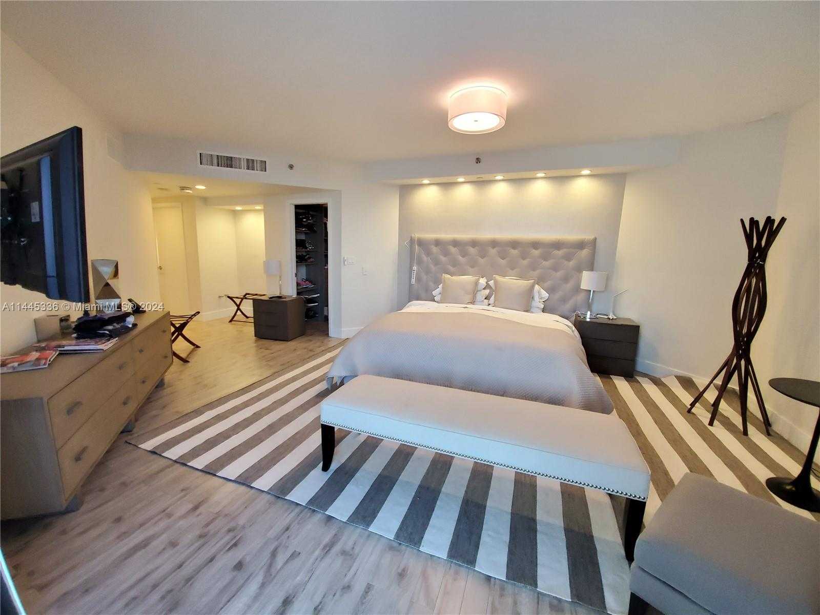 Small Image of 3000 ISLAND BLVD #2603, Aventura Number 12