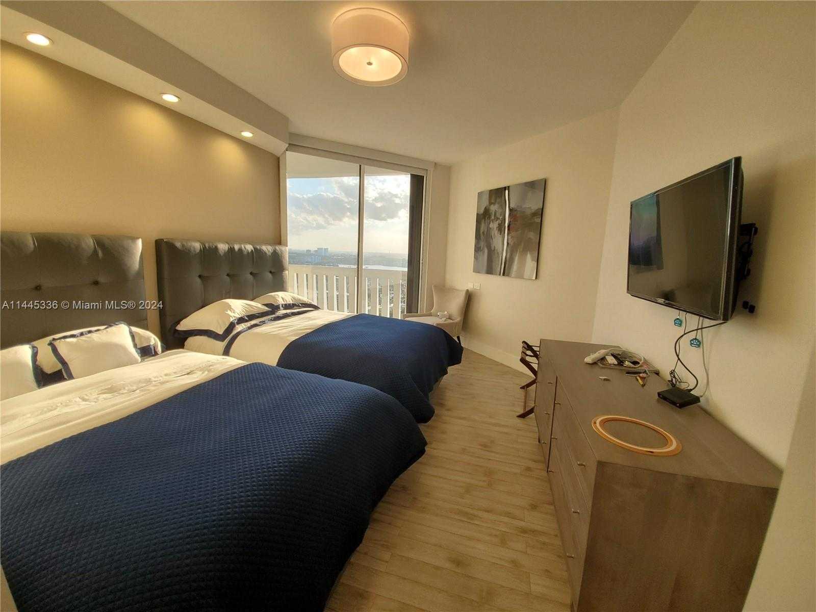 Small Image of 3000 ISLAND BLVD #2603, Aventura Number 18