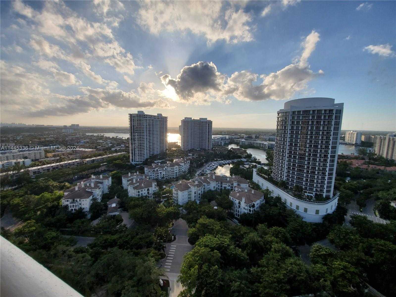 Small Image of 3000 ISLAND BLVD #2603, Aventura Number 19