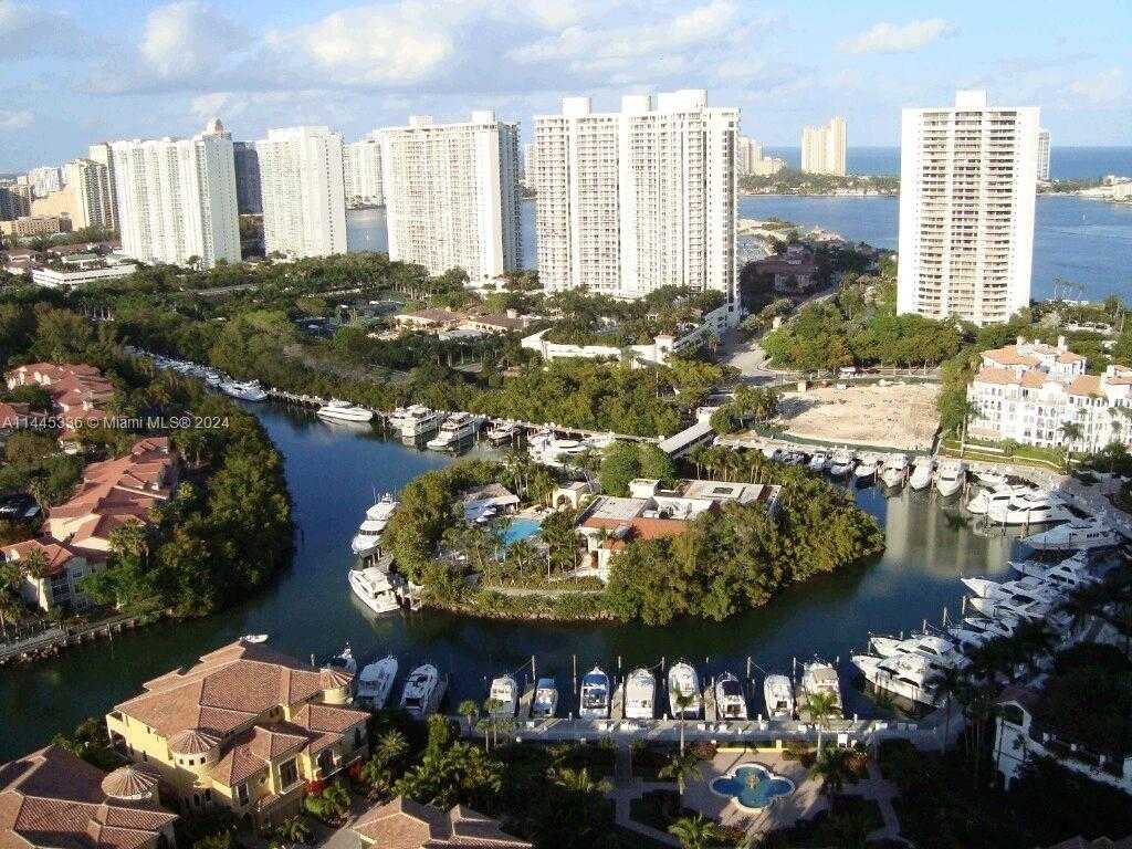Small Image of 3000 ISLAND BLVD #2603, Aventura Number 25
