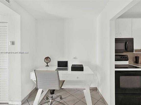 Small Image of 7904 WEST DR #407, North Bay Village Number 6