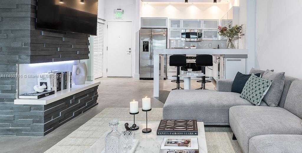 Small Image of 2001 BISCAYNE BLVD #2104, Miami Number 3