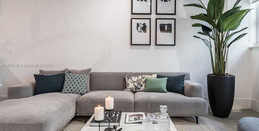 Small Image of 2001 BISCAYNE BLVD #2104, Miami Number 4