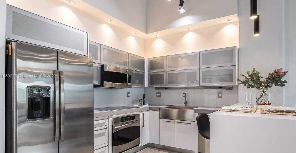 Small Image of 2001 BISCAYNE BLVD #2104, Miami Number 7