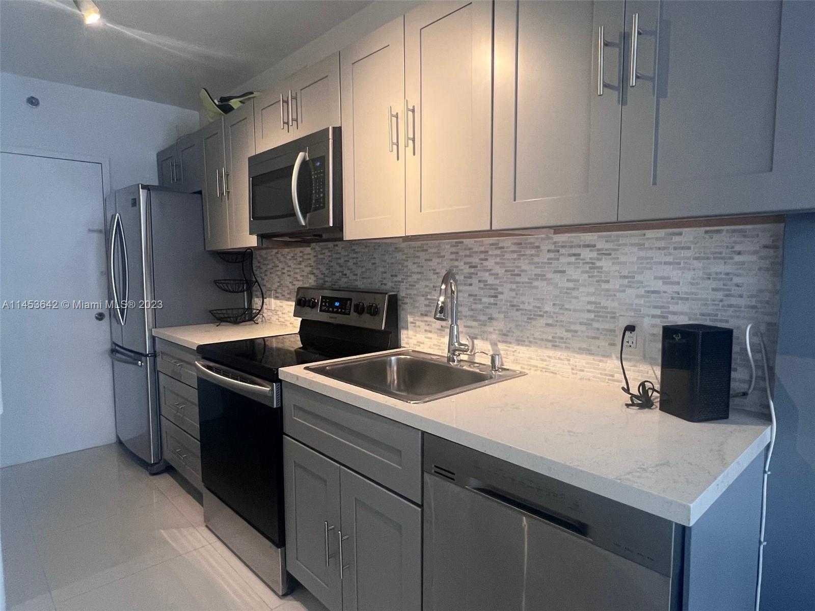 Small Image of 100 LINCOLN RD #501, Miami Beach Number 3