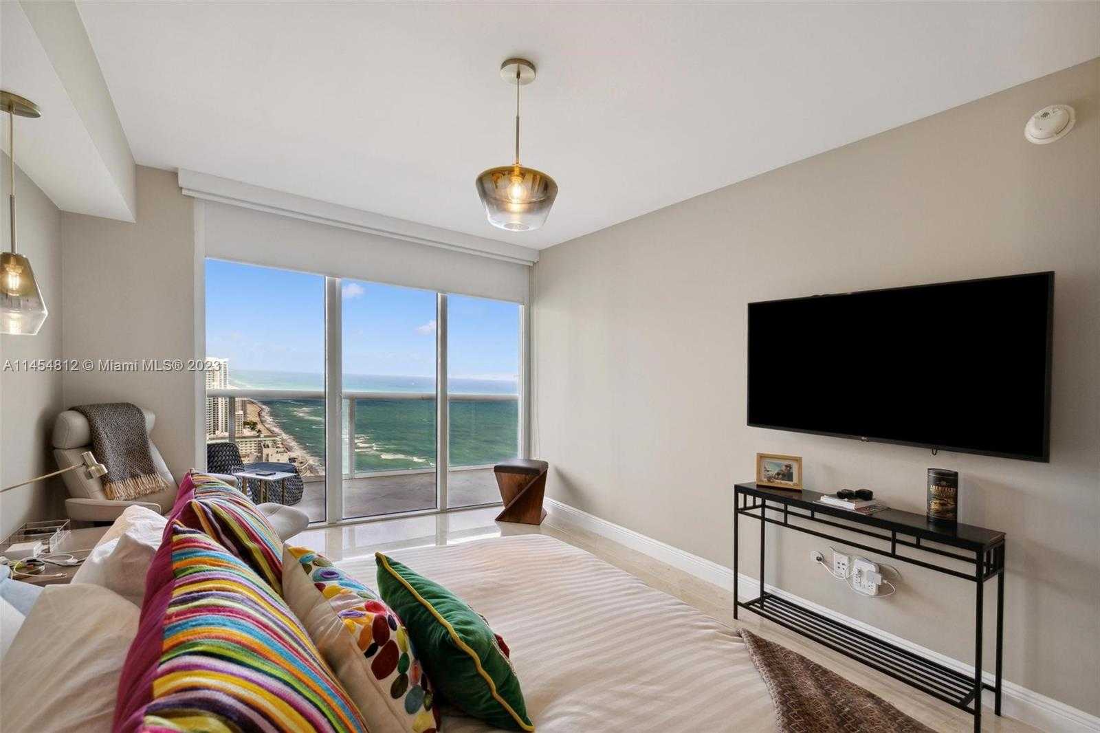 Small Image of 1830 SOUTH OCEAN DR #4211, Hallandale Beach Number 14