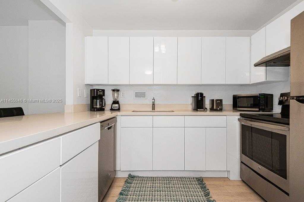 Small Image of 2301 COLLINS AVE #341, Miami Beach Number 13
