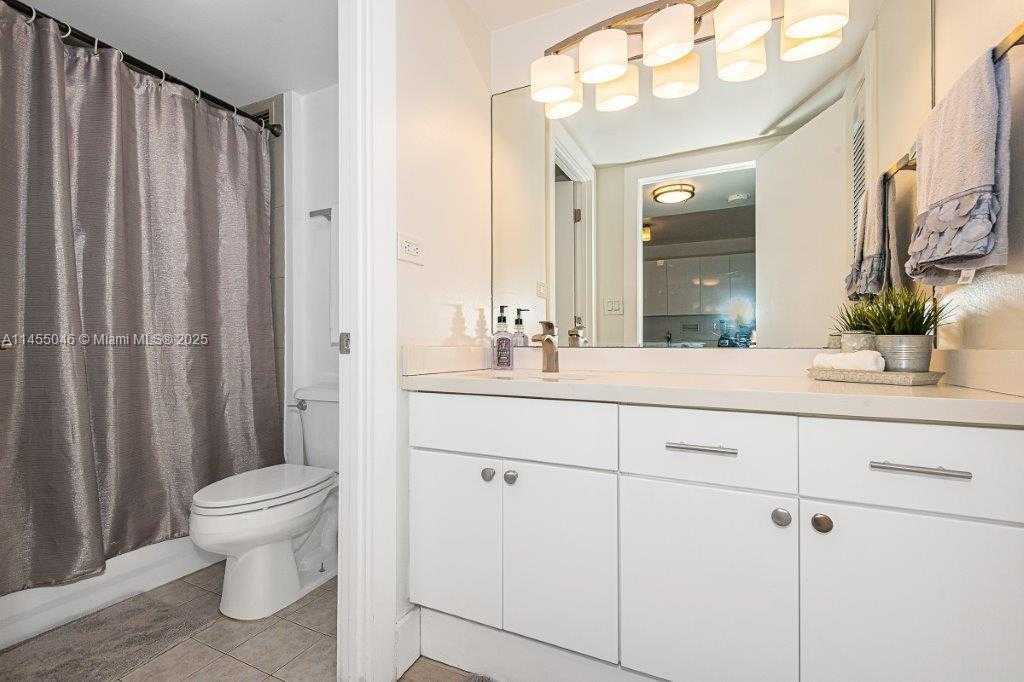 Small Image of 2301 COLLINS AVE #341, Miami Beach Number 14
