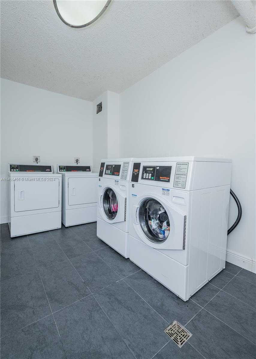 Small Image of 3801 SOUTH OCEAN DR #7O, Hollywood Number 65