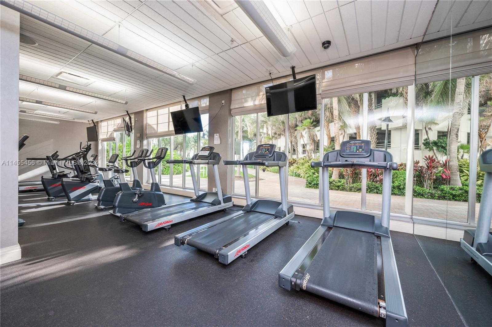 Small Image of 3801 SOUTH OCEAN DR #7O, Hollywood Number 66