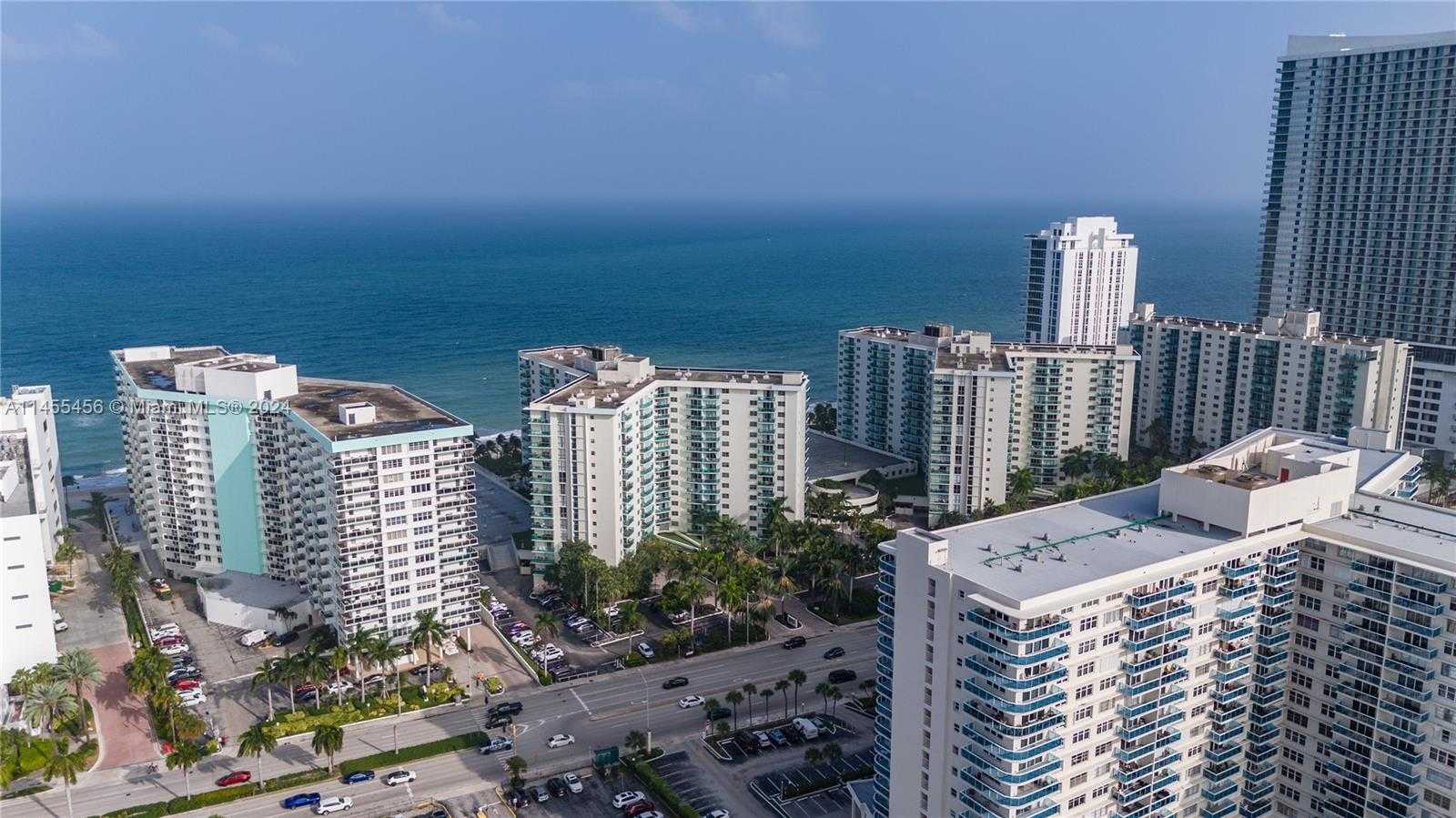 Small Image of 3801 SOUTH OCEAN DR #7O, Hollywood Number 70
