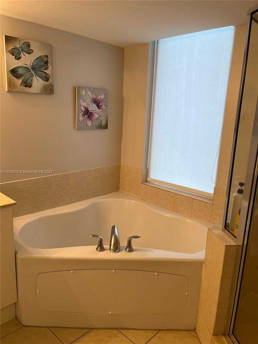 Small Image of 16699 COLLINS AVE #1207, Sunny Isles Beach Number 13