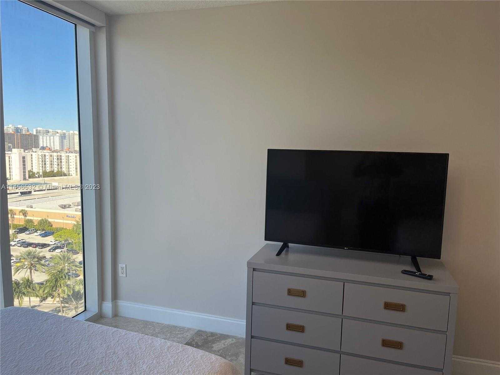 Small Image of 16699 COLLINS AVE #1207, Sunny Isles Beach Number 20