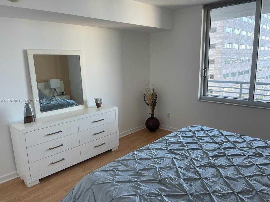 Small Image of 325 SOUTH BISCAYNE BLVD #3716, Miami Number 12