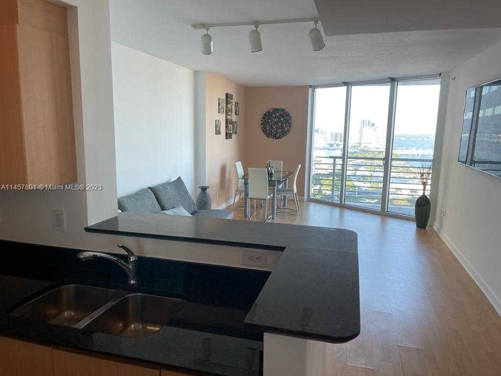 Small Image of 325 SOUTH BISCAYNE BLVD #3716, Miami Number 3