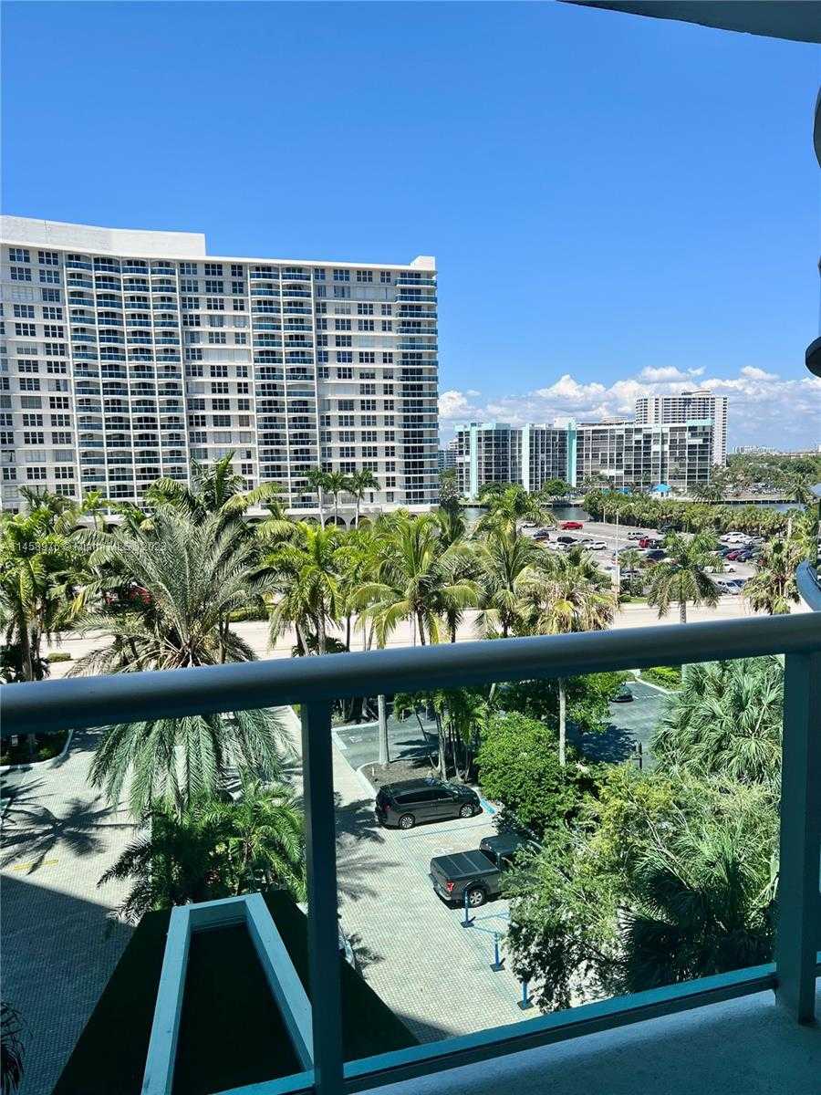 Small Image of 3801 SOUTH OCEAN DR #6S, Hollywood Number 2