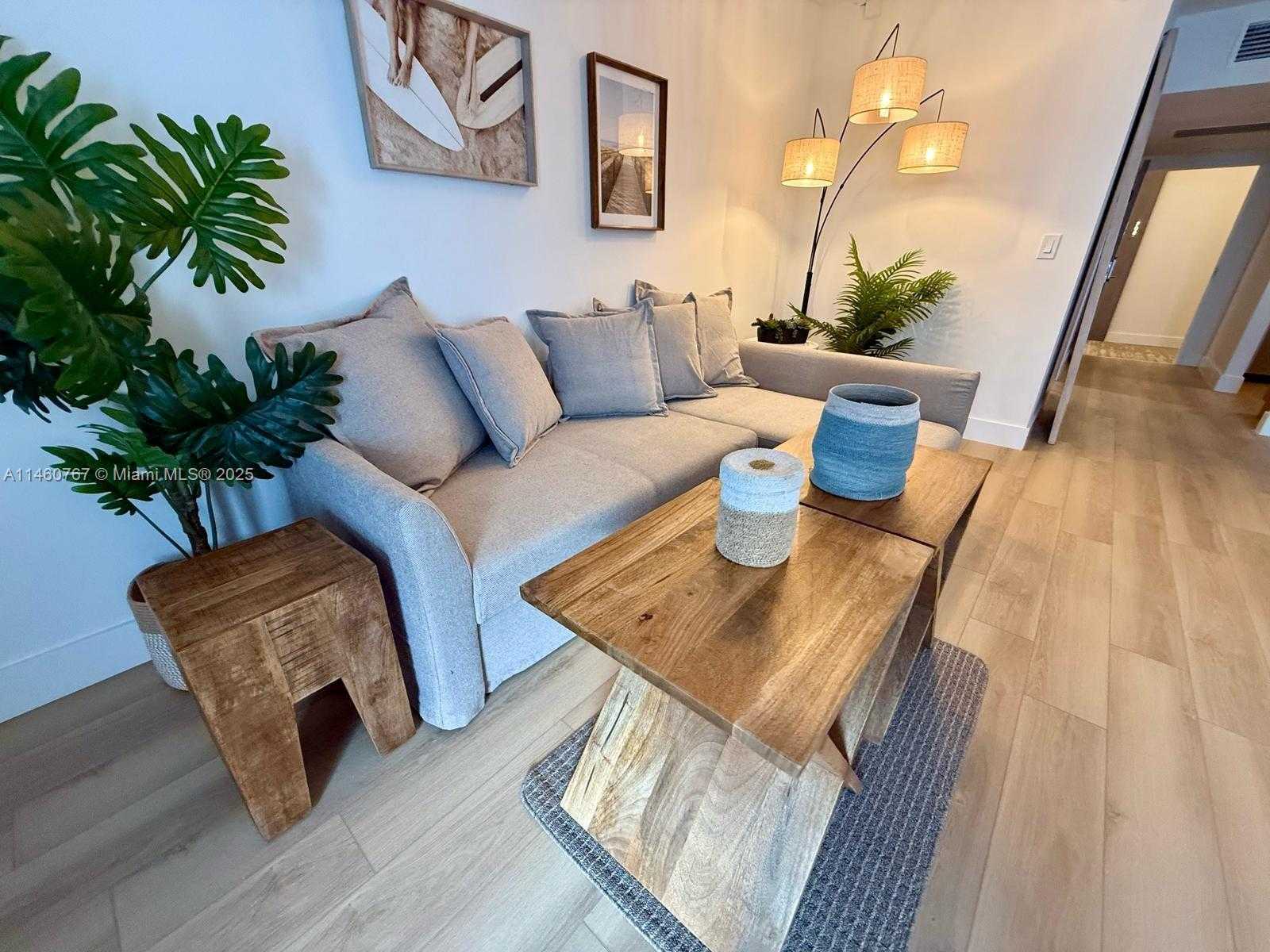 Small Image of 2301 COLLINS AVE #1121, Miami Beach Number 6