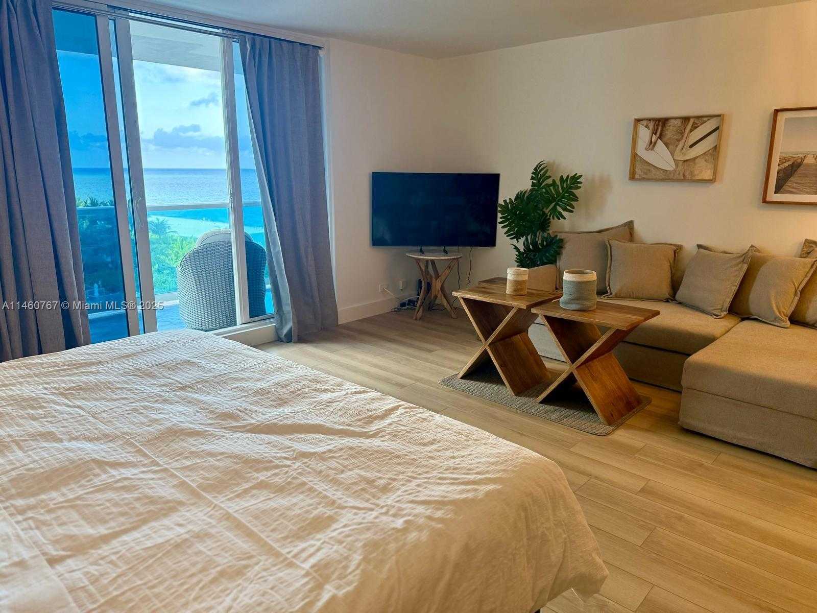 Small Image of 2301 COLLINS AVE #1121, Miami Beach Number 7