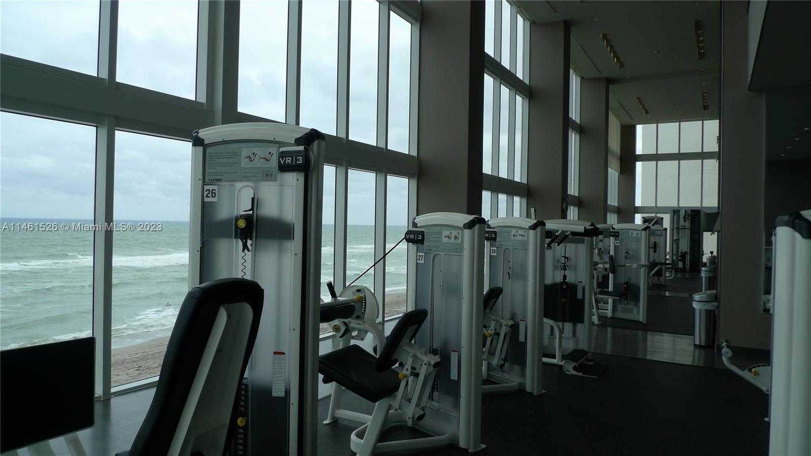 Small Image of 1830 SOUTH OCEAN DR #1705, Hallandale Beach Number 19