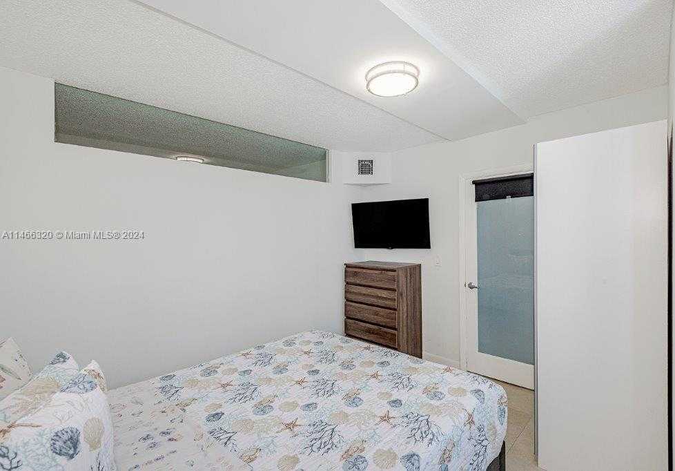 Small Image of 2301 COLLINS AVE #803, Miami Beach Number 11