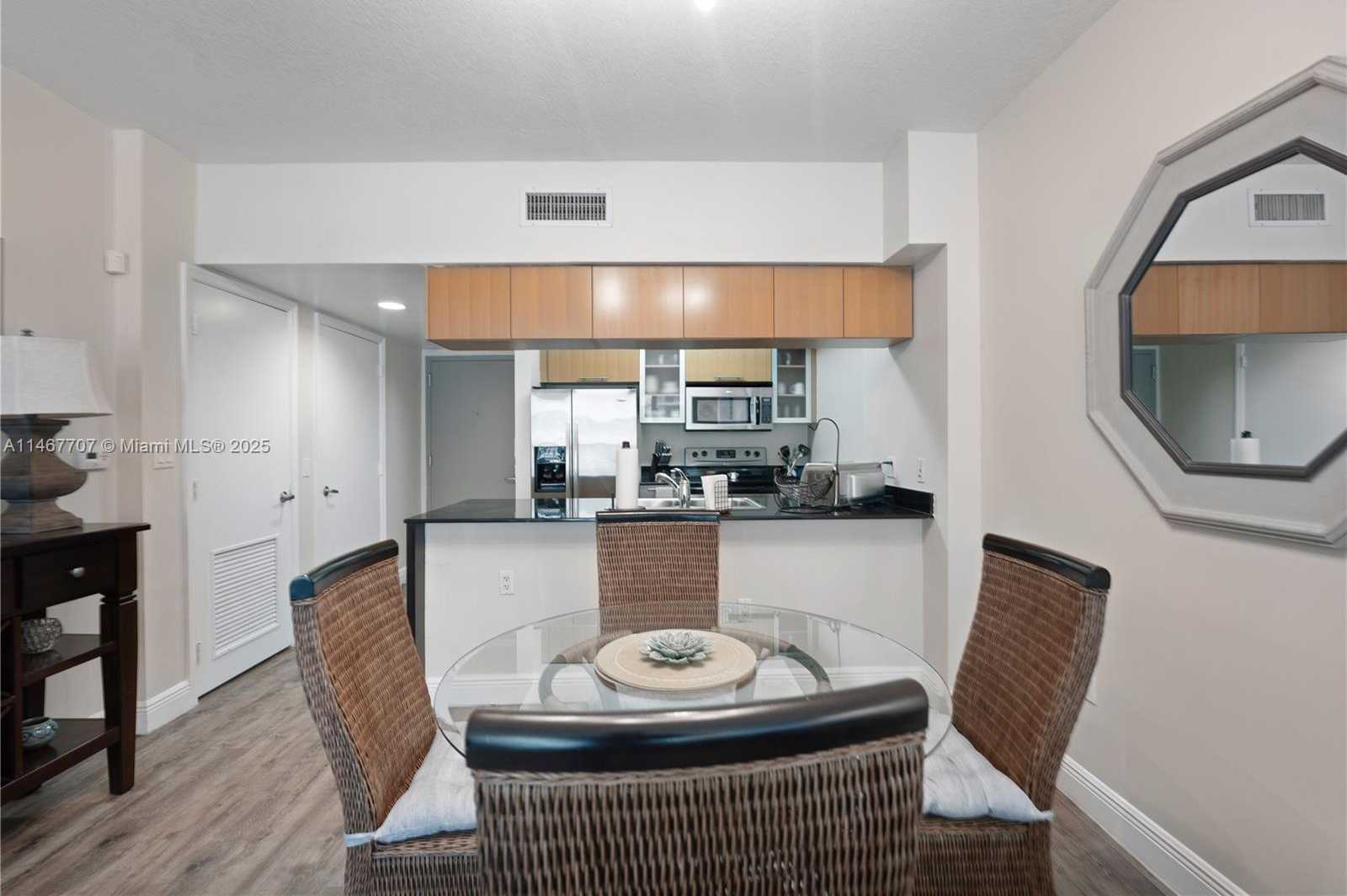 Small Image of 1750 NORTH BAYSHORE DR #1405, Miami Number 14