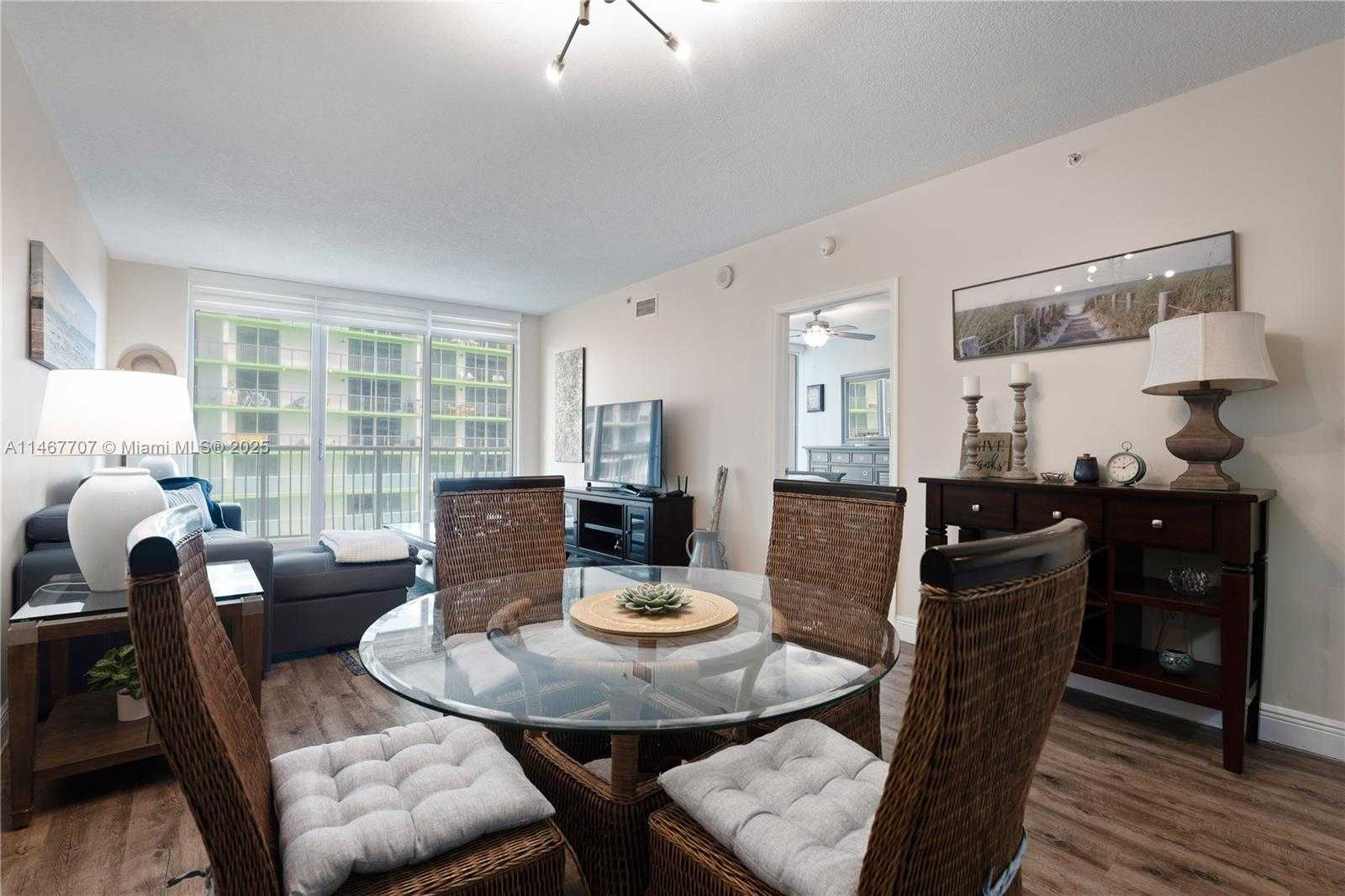 Small Image of 1750 NORTH BAYSHORE DR #1405, Miami Number 16