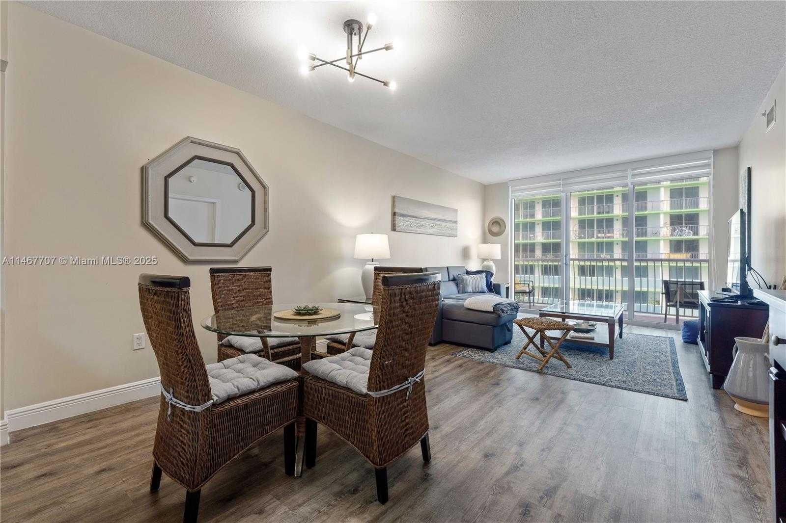 Small Image of 1750 NORTH BAYSHORE DR #1405, Miami Number 17