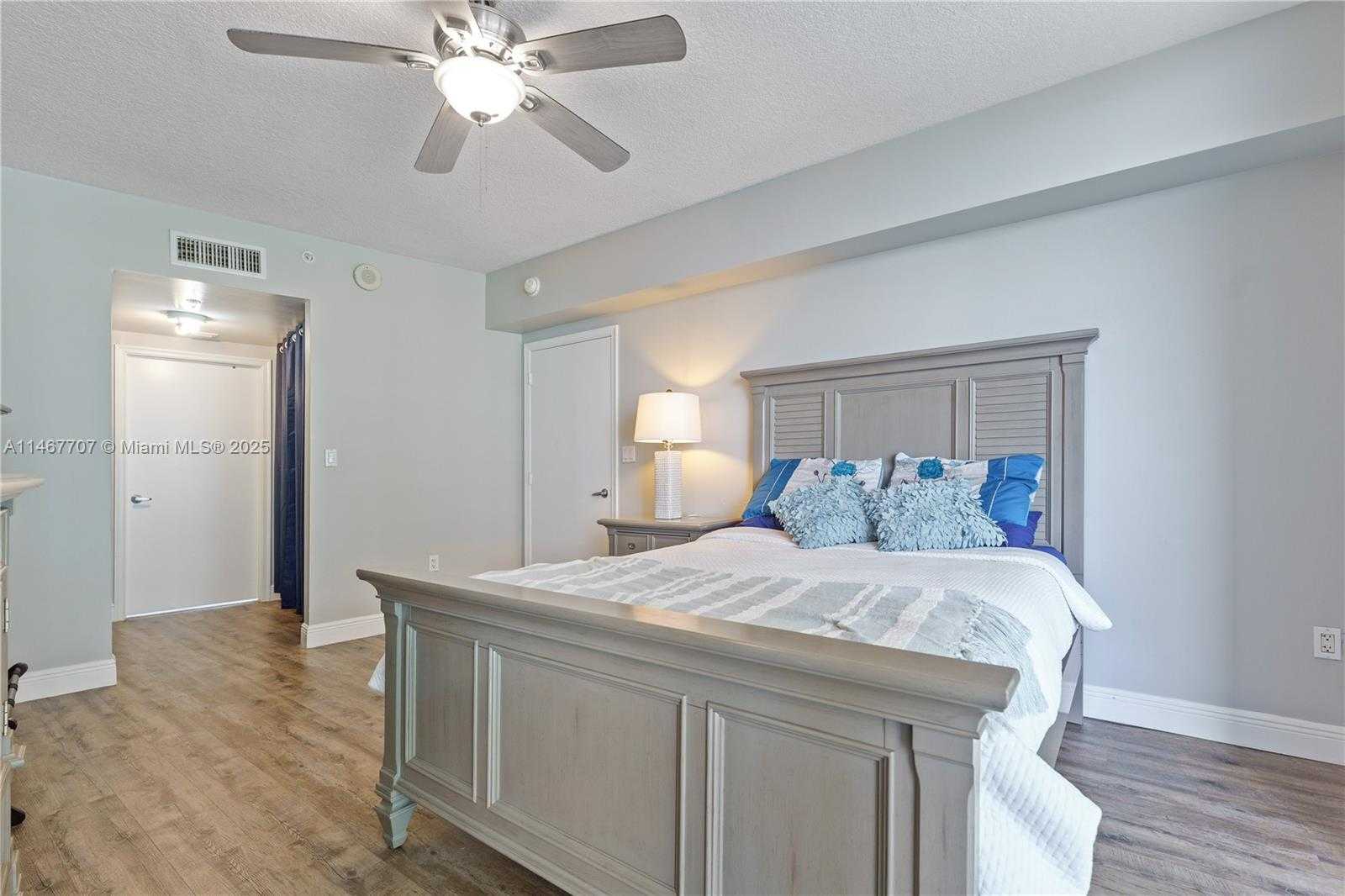 Small Image of 1750 NORTH BAYSHORE DR #1405, Miami Number 22