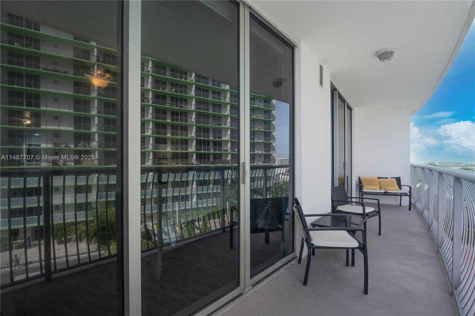 Small Image of 1750 NORTH BAYSHORE DR #1405, Miami Number 34