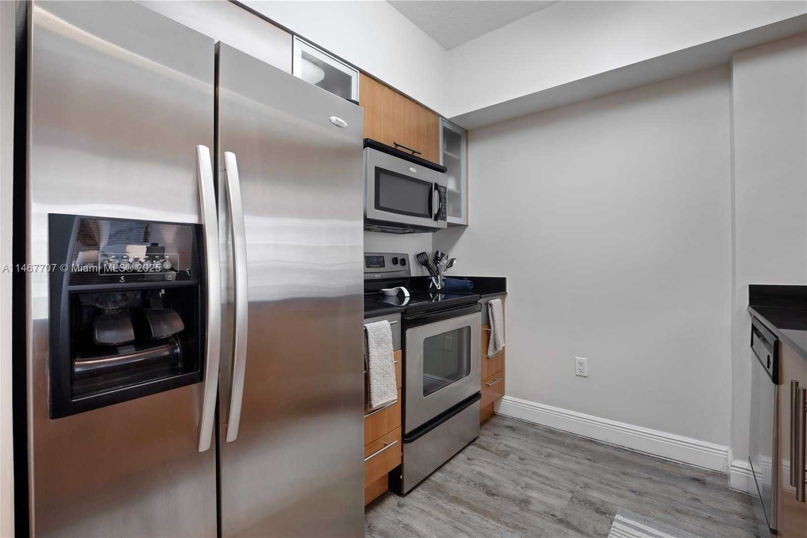 Small Image of 1750 NORTH BAYSHORE DR #1405, Miami Number 8