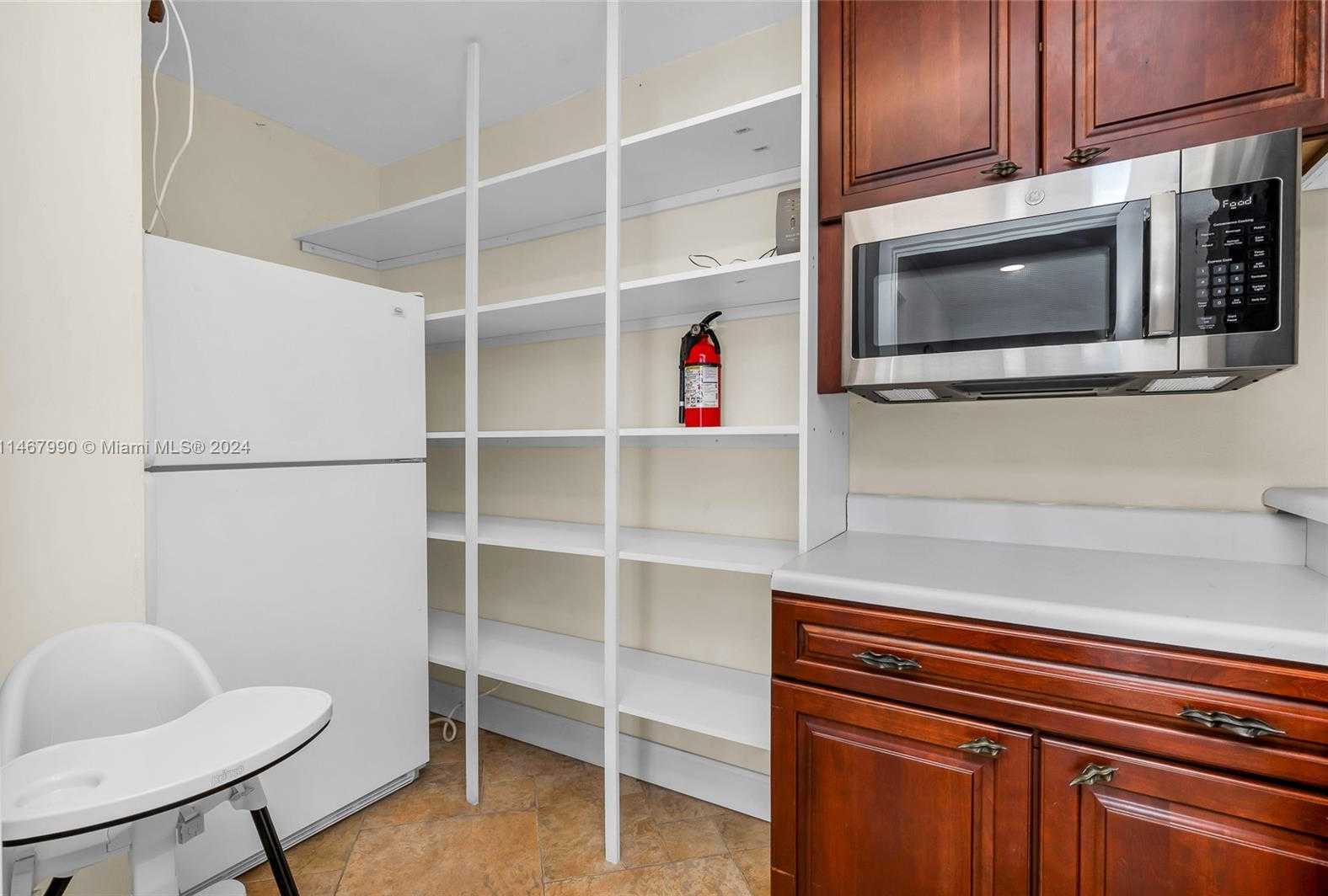 Small Image of 2500 NORTH EAST 199TH ST, Miami Number 17