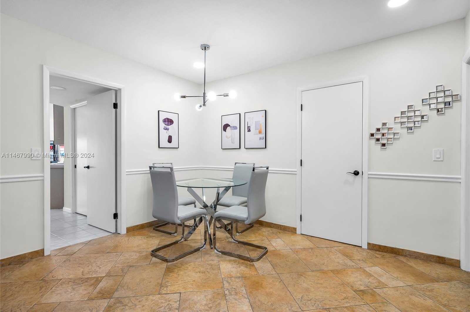 Small Image of 2500 NORTH EAST 199TH ST, Miami Number 18